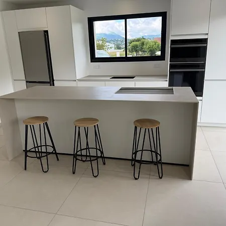 Le Grand Champ , Piscine Et Jacuzzi Partagees Homestay